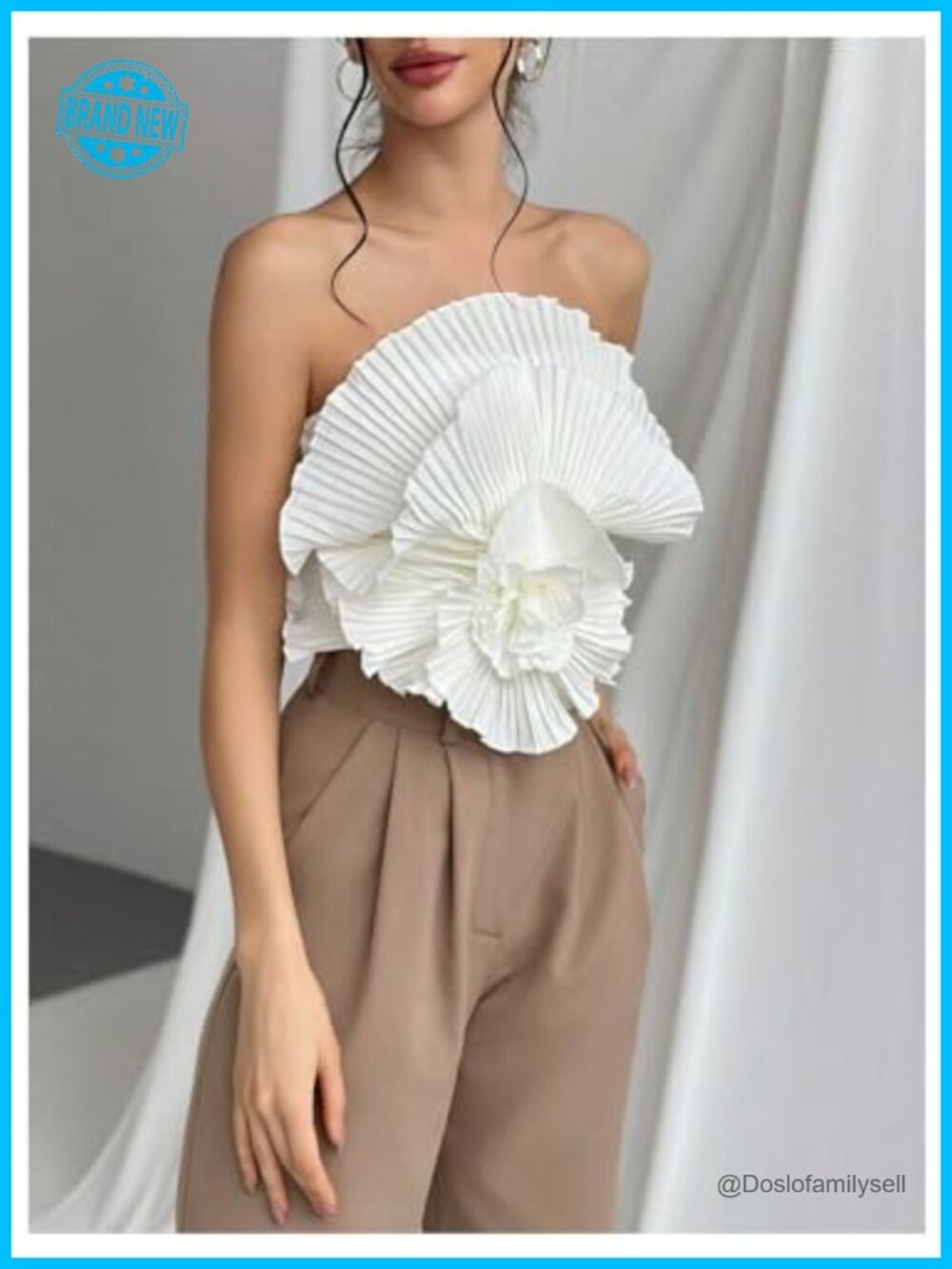 3D Flower Decor Strapless Bandeau Crop Top Sleeveless Tube Top - Picture 2 of 5